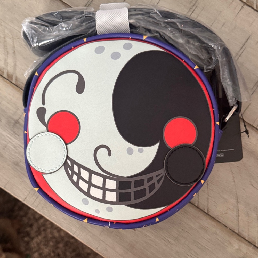Five nights at Freddy’s security breach  sun and moon crossbody bag